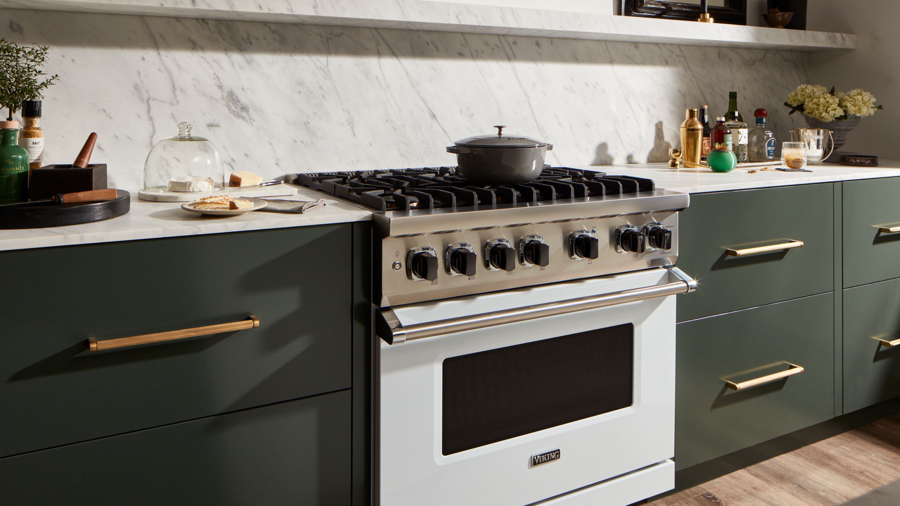 Viking Freestanding Ranges Ignite Culinary Dreams Master's Wholesale Blog