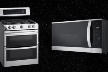 The LG Range LDG4313ST next to the LG Range Microwave MVEM1825F